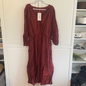 BloomChic Crinkled Maxi Dress - Rust Red